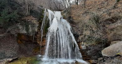 Экскурсии в `Водопад Джур-Джур` из Кипарисного