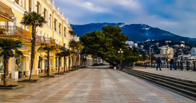 Локация во время экскурсии: Набережная Ялты